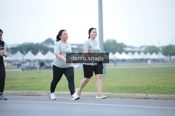 Runner Photo 2073930