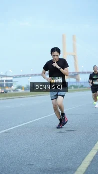 Runner Photo 2073945