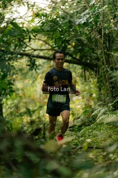 Runner Photo 2073946