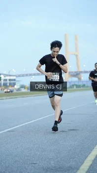 Runner Photo 2073955