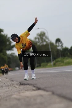Runner Photo 2074007