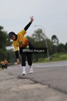Runner Photo 2074024