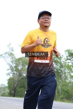Runner Photo 2074033