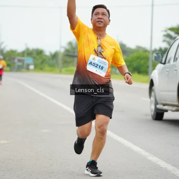 Runner Photo 2074096