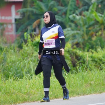 Runner Photo 2074116