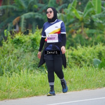 Runner Photo 2074118