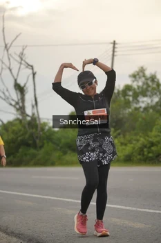 Runner Photo 2074128