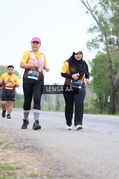 Runner Photo 2074132