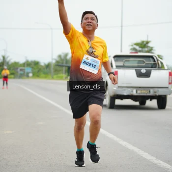 Runner Photo 2074137