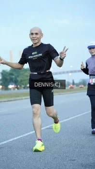Runner Photo 2074139