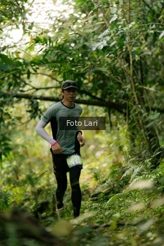 Runner Photo 2074171