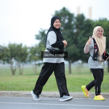 Runner Photo 2074221