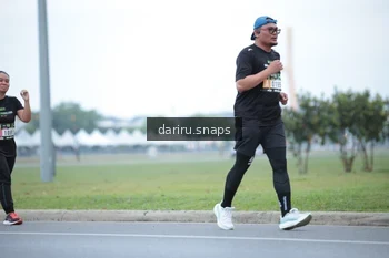 Runner Photo 2074244