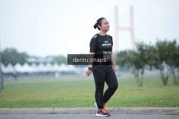 Runner Photo 2074254
