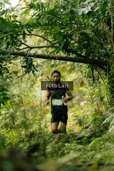 Runner Photo 2074256