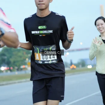 Runner Photo 2074305