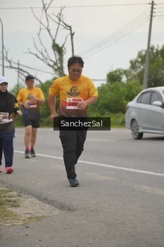 Runner Photo 2074306