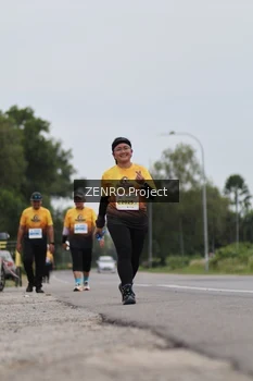 Runner Photo 2074363