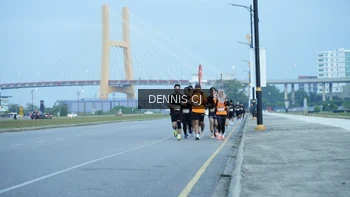 Runner Photo 2074413