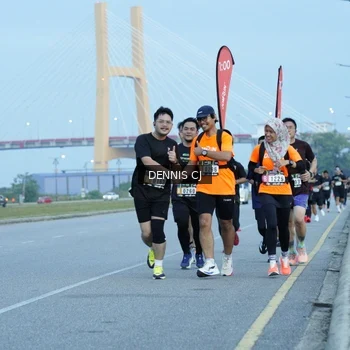 Runner Photo 2074448
