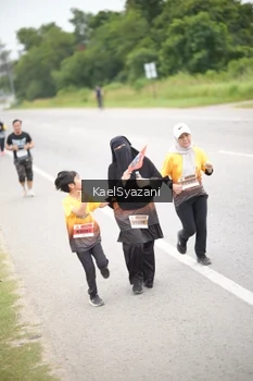 Runner Photo 2074581