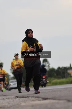 Runner Photo 2074619