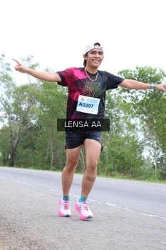 Runner Photo 2074658