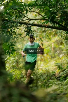 Runner Photo 2074659