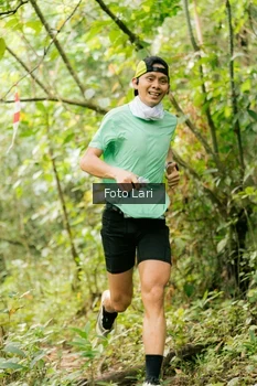 Runner Photo 2074680