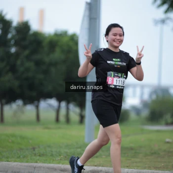 Runner Photo 2074715