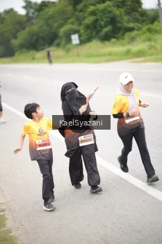 Runner Photo 2074776