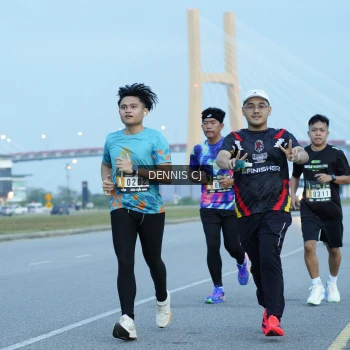 Runner Photo 2074786