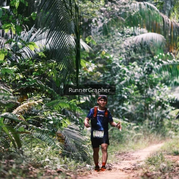 Runner Photo 2074804