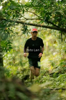 Runner Photo 2074817