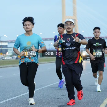 Runner Photo 2074820