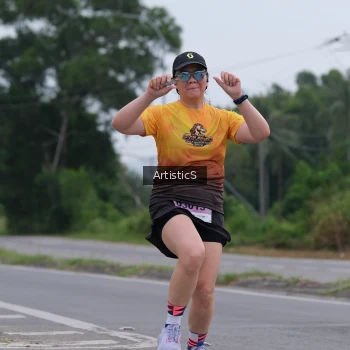 Runner Photo 2074851