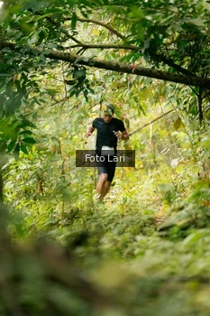 Runner Photo 2074875