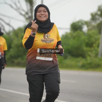 Runner Photo 2074893