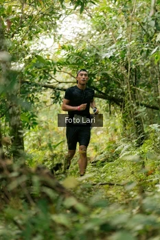 Runner Photo 2074907