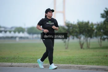 Runner Photo 2075007