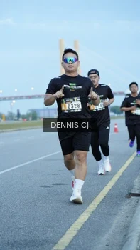 Runner Photo 2075061