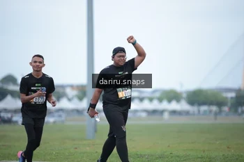 Runner Photo 2075175