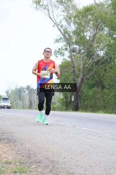 Runner Photo 2075177
