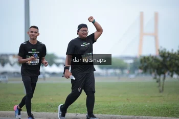 Runner Photo 2075189