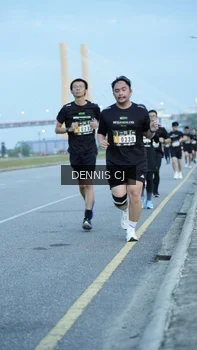 Runner Photo 2075223