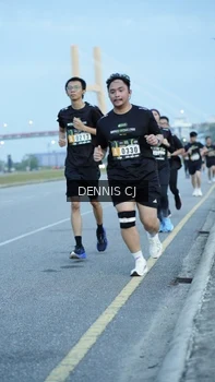 Runner Photo 2075244