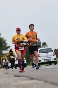 Runner Photo 2075368