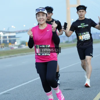 Runner Photo 2075401