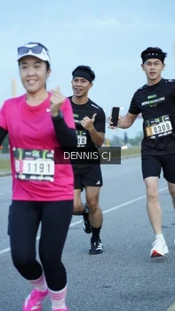 Runner Photo 2075459