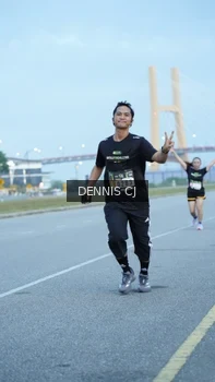 Runner Photo 2075653